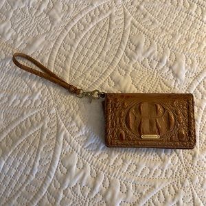 Brahmin wristlet